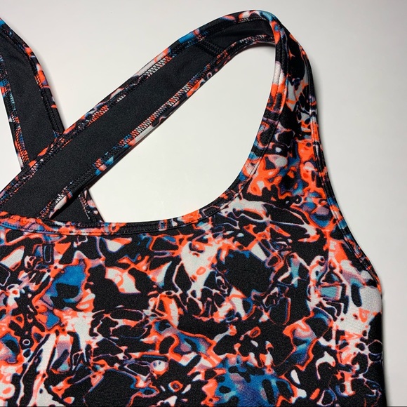 Small Under Armour patterned sports bra - Picture 5 of 15